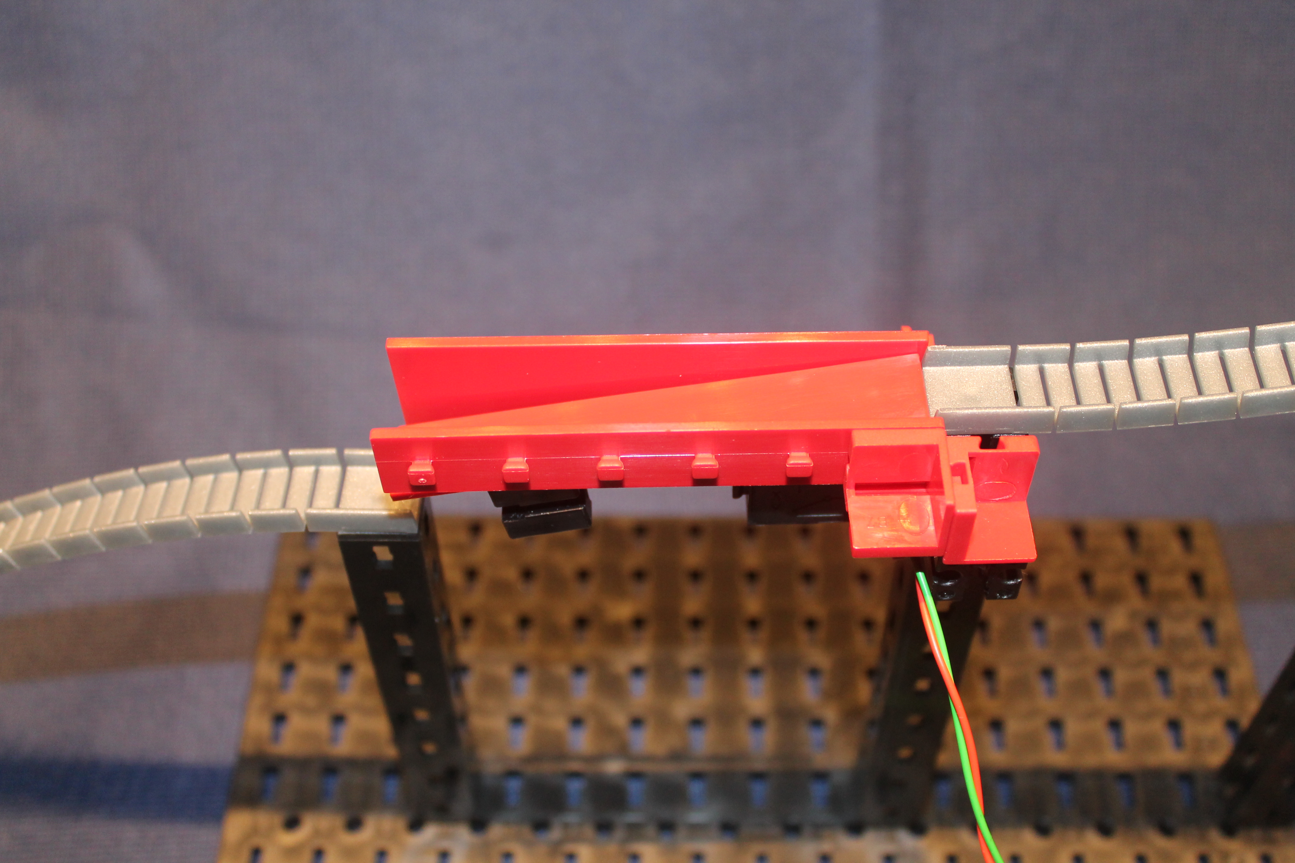 Guillotine stop 01