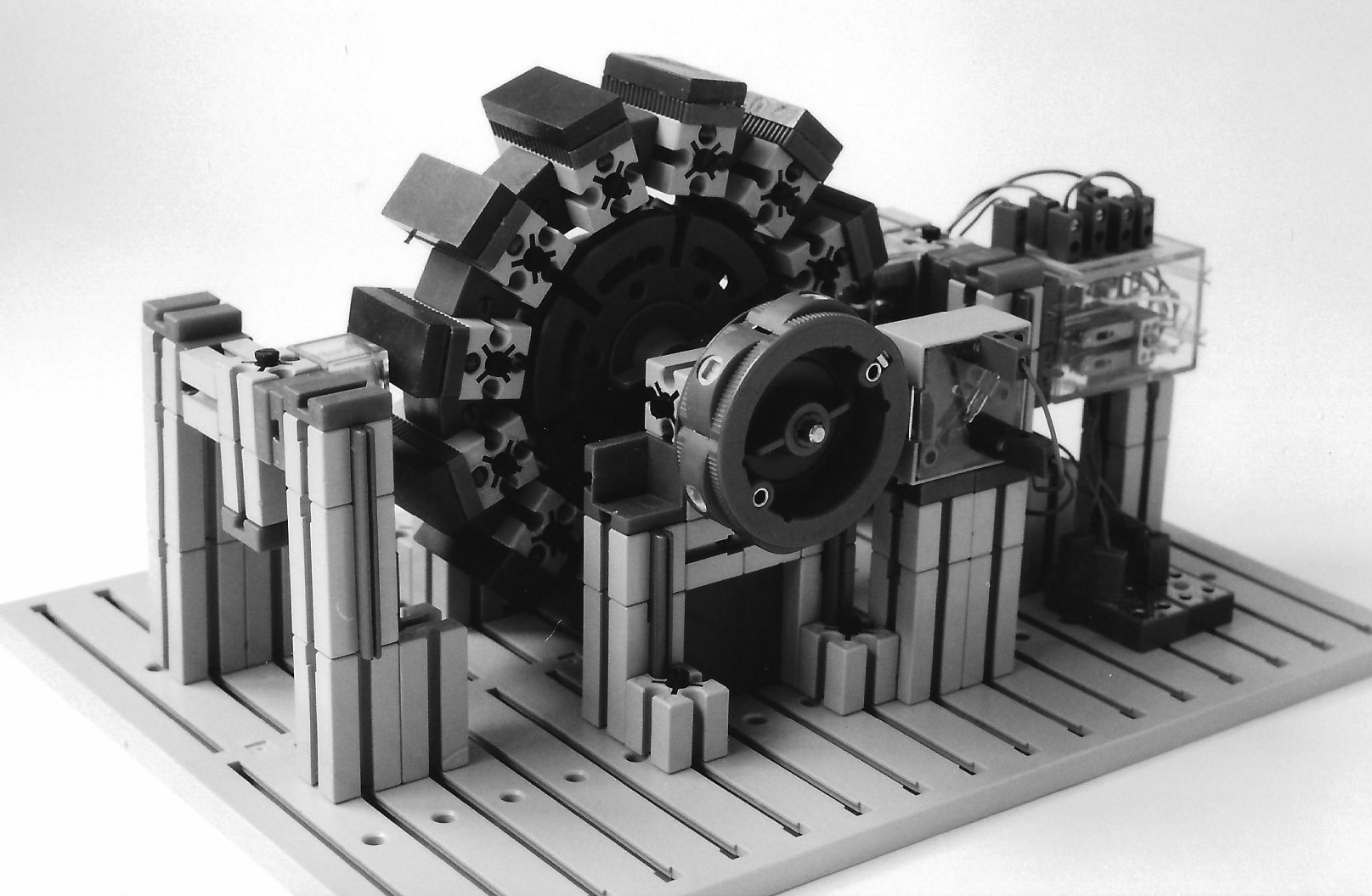 Diverse Electromagnetische Motoren