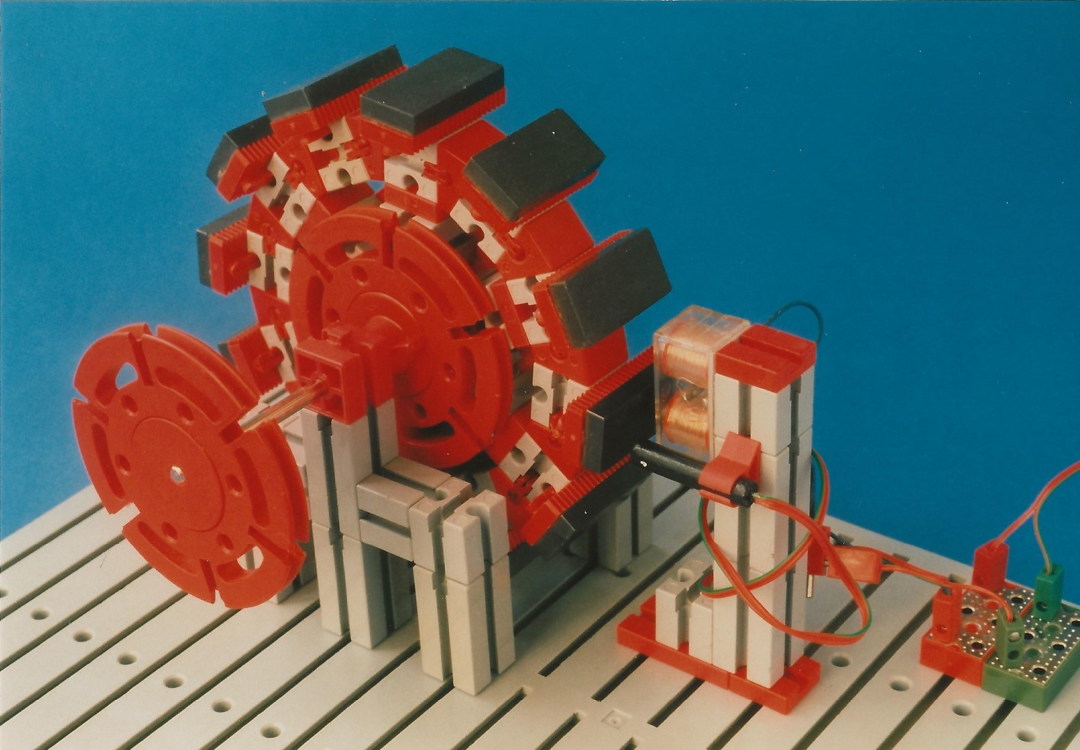 Electromagnetische Motor