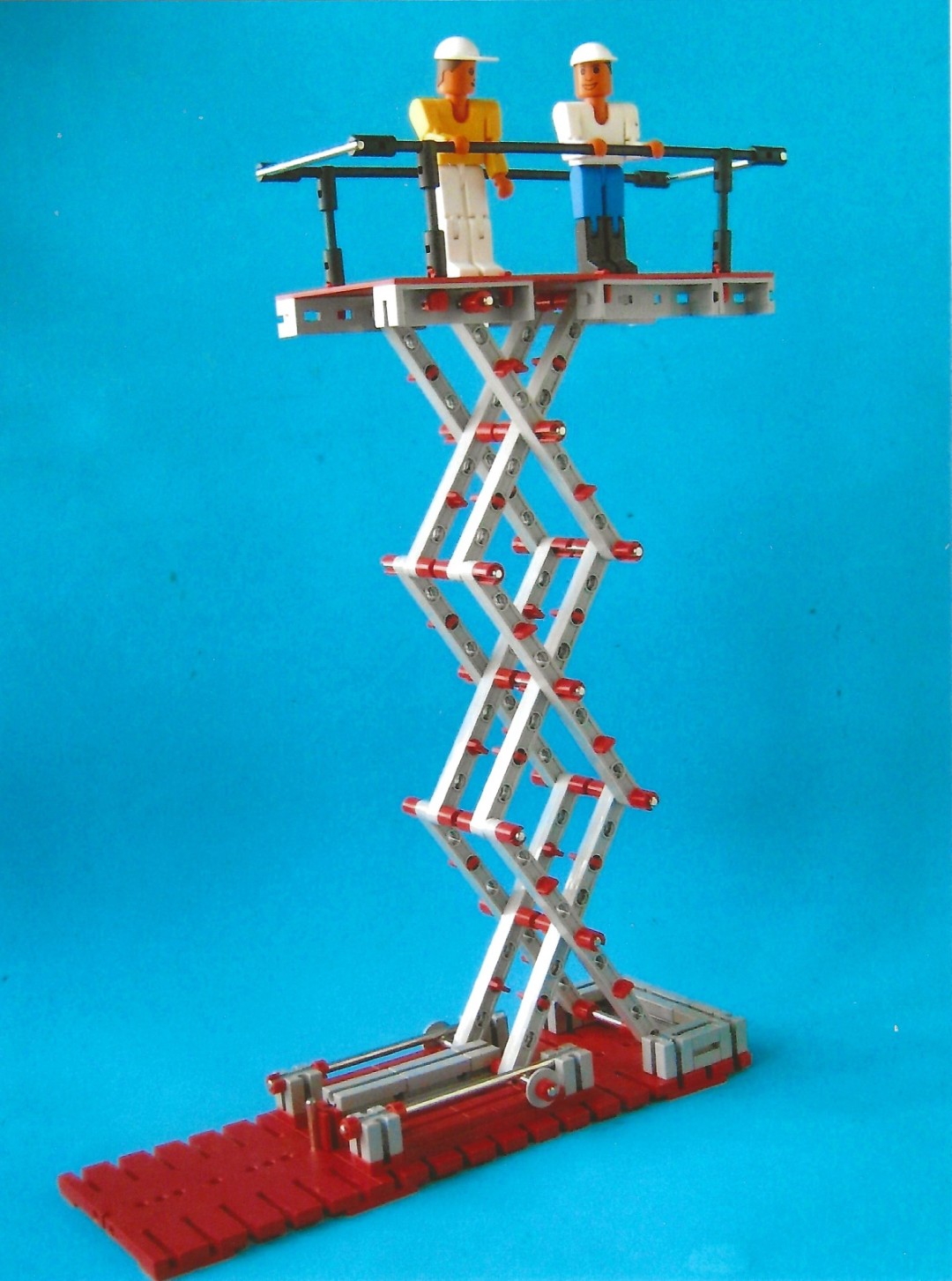 Pettera_441_Scherenarbeitsbühne_02